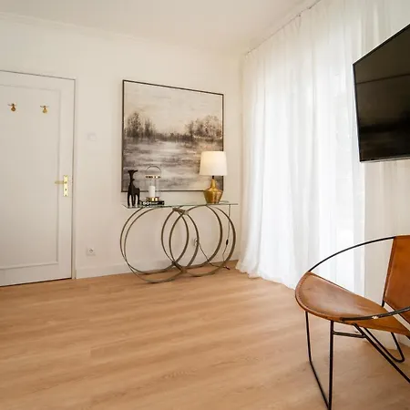 Shaz Apartment *
