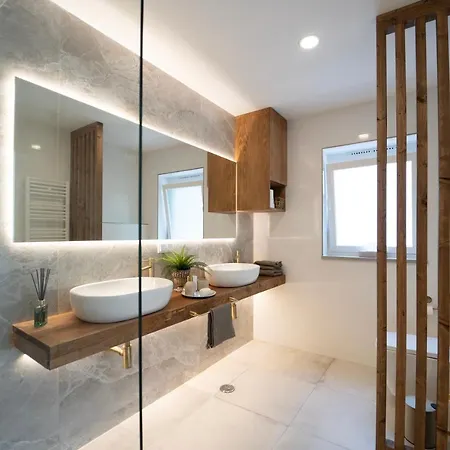 Shaz Apartment *